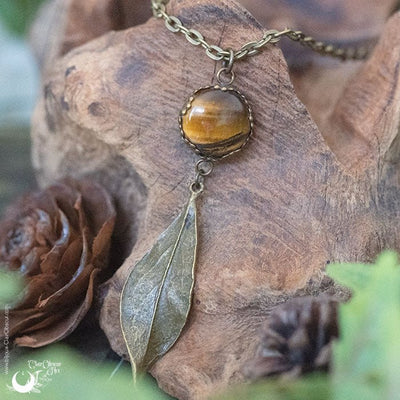 Collier Fantaisie Oeil de Tigre, pièce unique - Illustrations & Bijoux fantaisie ClairObscur Art