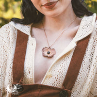 Collier Feuille de Heuchera & Obsidienne dorée - Illustrations & Bijoux fantaisie ClairObscur Art