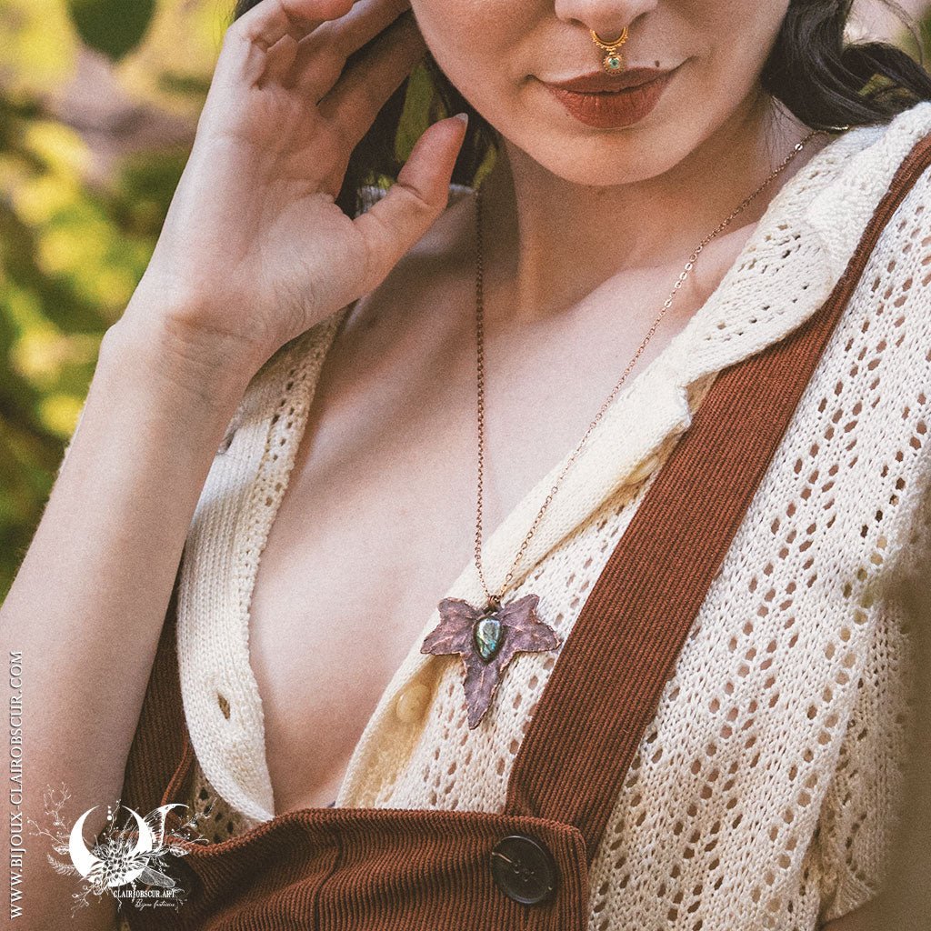 Collier Feuille de Lierre & Labradorite - Illustrations & Bijoux fantaisie ClairObscur Art