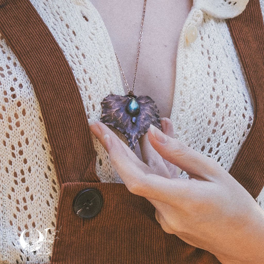 Collier Feuille de Lierre & Labradorite - Illustrations & Bijoux fantaisie ClairObscur Art
