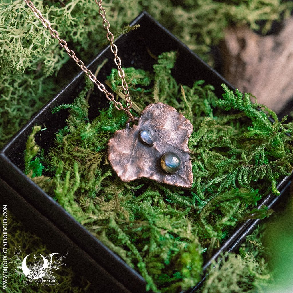 Collier Feuille de Lierre & Labradorite - Illustrations & Bijoux fantaisie ClairObscur Art