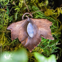 Collier Feuille de Lierre & Pierre de lune arc - en - ciel - Illustrations & Bijoux fantaisie ClairObscur Art