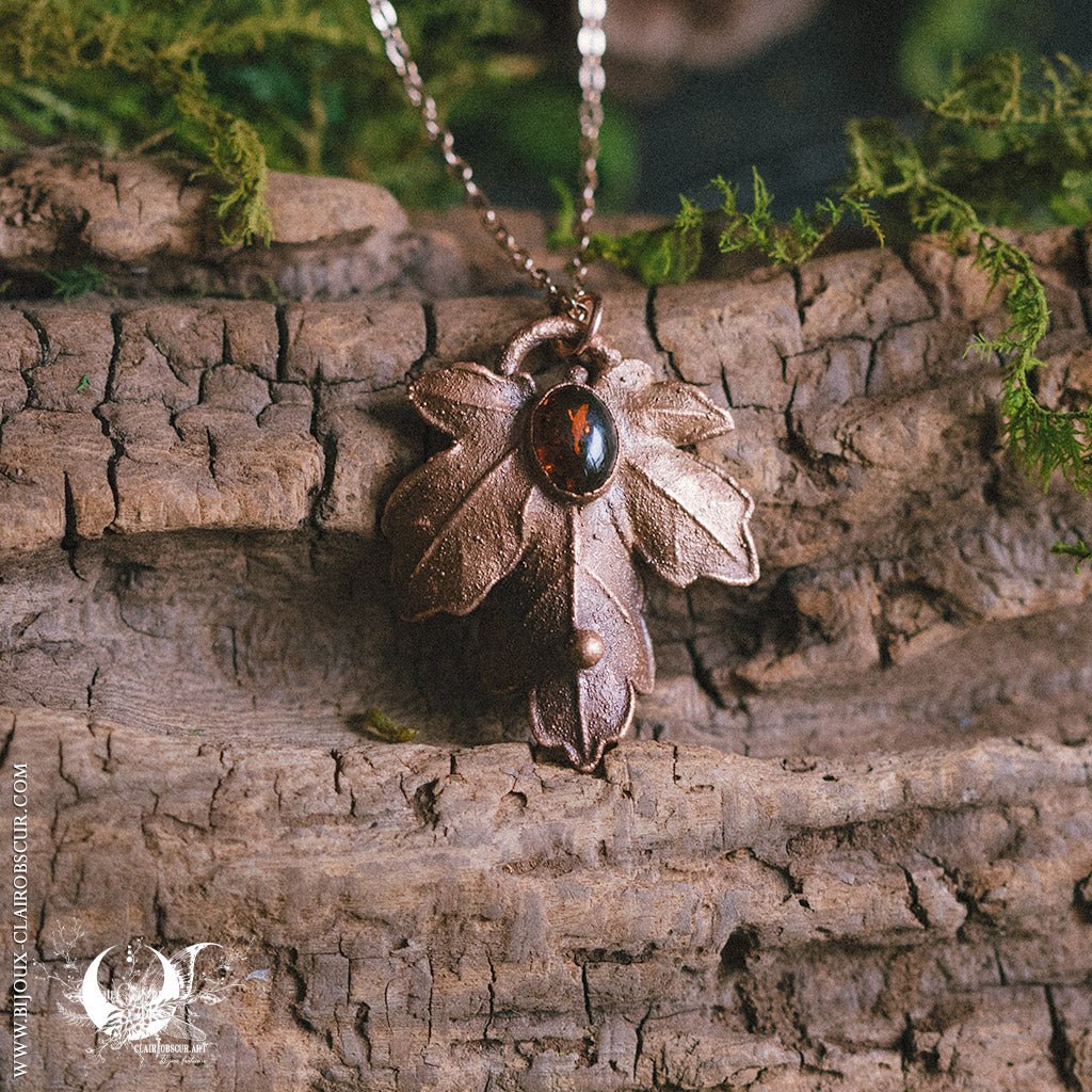 Collier Feuille d'Érable Champêtre & Ambre - Illustrations & Bijoux fantaisie ClairObscur Art