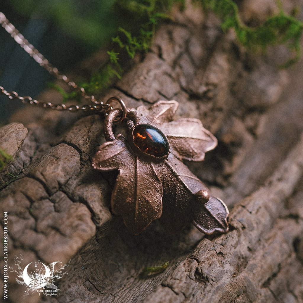 Collier Feuille d'Érable Champêtre & Ambre - Illustrations & Bijoux fantaisie ClairObscur Art