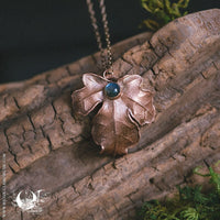 Collier Feuille d'Érable champêtre & Labradorite - Illustrations & Bijoux fantaisie ClairObscur Art