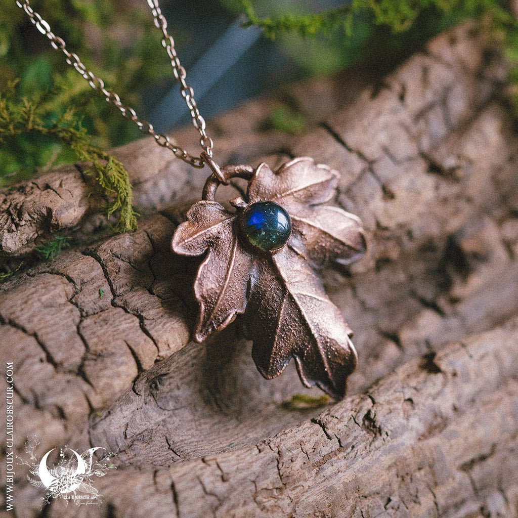 Collier Feuille d'Érable Champêtre & Labradorite - Illustrations & Bijoux fantaisie ClairObscur Art