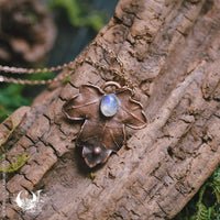 Collier Feuille d'Érable Champêtre & Pierre de Lune - Illustrations & Bijoux fantaisie ClairObscur Art