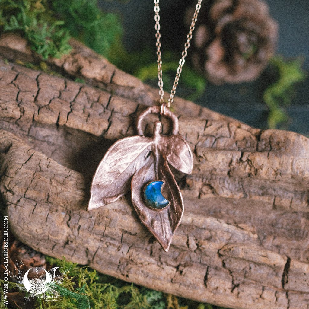 Collier Feuilles de Pivoine & Labradorite Lune - Illustrations & Bijoux fantaisie ClairObscur Art