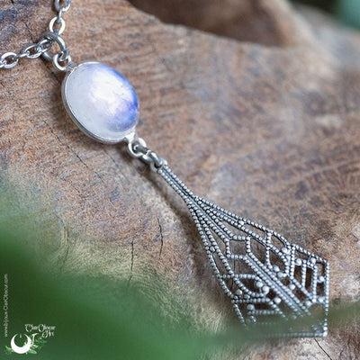 Collier "Héméra" Pierre de Lune arc - en - ciel, deux derniers exemplaires ! - Illustrations & Bijoux fantaisie ClairObscur Art