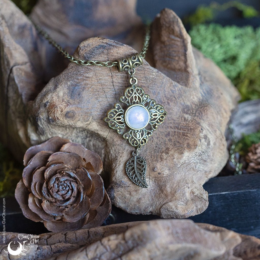 Collier "Le Secret" pierre au choix - Illustrations & Bijoux fantaisie ClairObscur Art