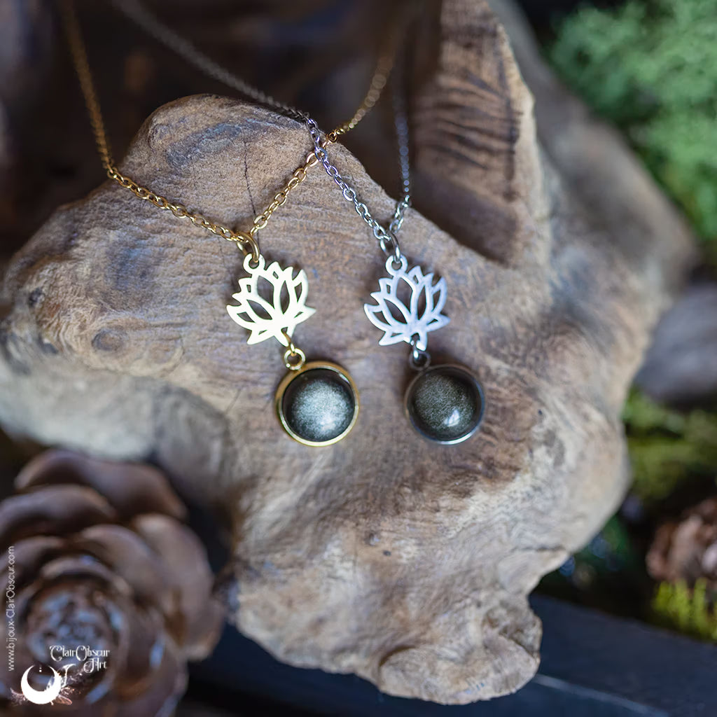 Collier "Lotus" pierre au choix