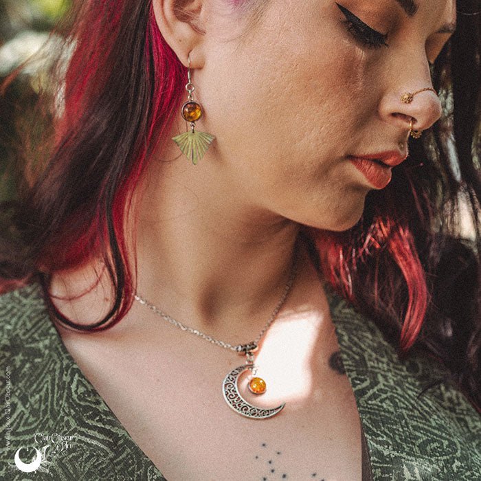 Collier "Luna" Ambre de la mer Baltique - Illustrations & Bijoux fantaisie ClairObscur Art