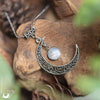 Collier "Luna" Pierre de Lune Arc - en - ciel - Illustrations & Bijoux fantaisie ClairObscur Art