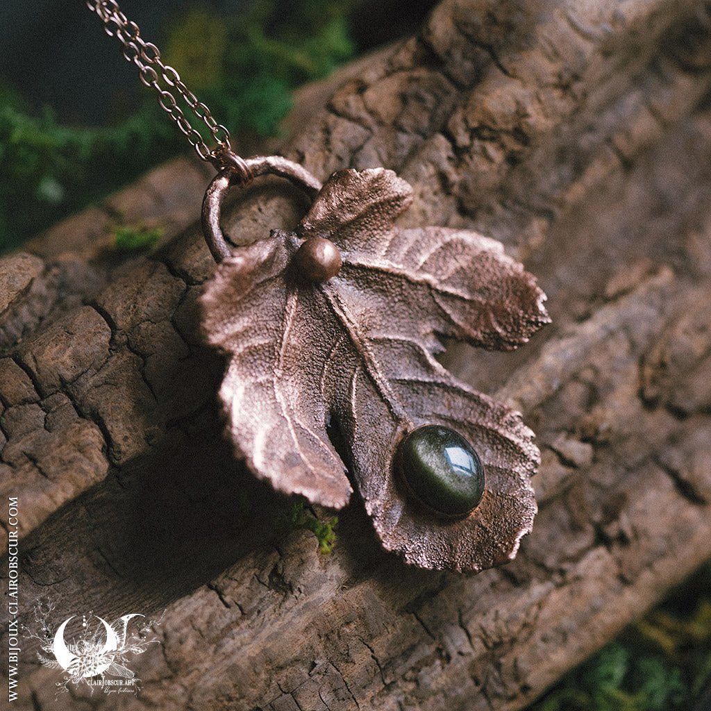 Collier mixte Feuille de Figuier & Obsidienne dorée - Illustrations & Bijoux fantaisie ClairObscur Art