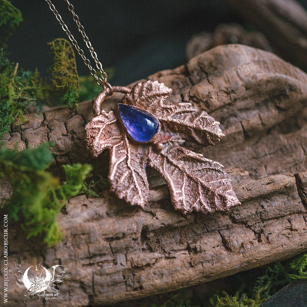 Collier mixte Feuille de Figuier & Tanzanite - Illustrations & Bijoux fantaisie ClairObscur Art