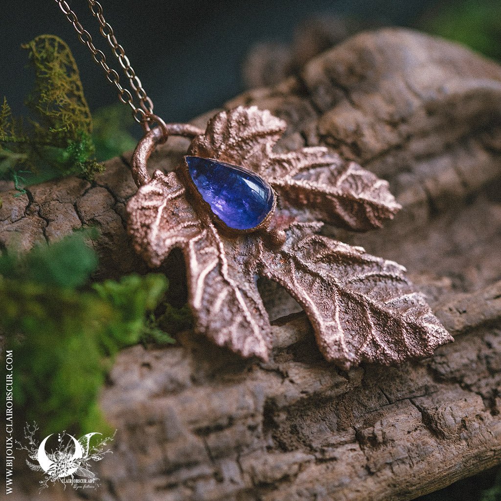 Collier mixte Feuille de Figuier & Tanzanite - Illustrations & Bijoux fantaisie ClairObscur Art