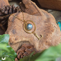 Collier Personnalisable Lettre & Pierre naturelle - Illustrations & Bijoux fantaisie ClairObscur Art