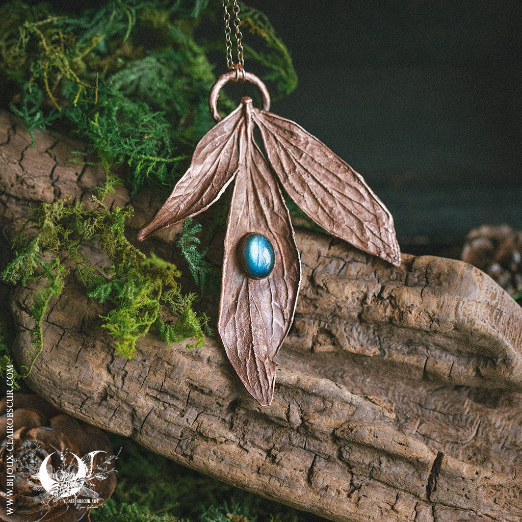 Collier Feuilles de Pivoine & Labradorite