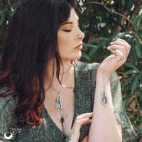 Collier "Plume" Labradorite - Illustrations & Bijoux fantaisie ClairObscur Art