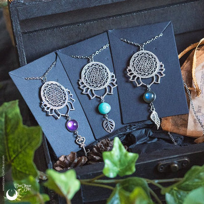 Collier "Sri Yantra Lotus" pierre au choix - Illustrations & Bijoux fantaisie ClairObscur Art