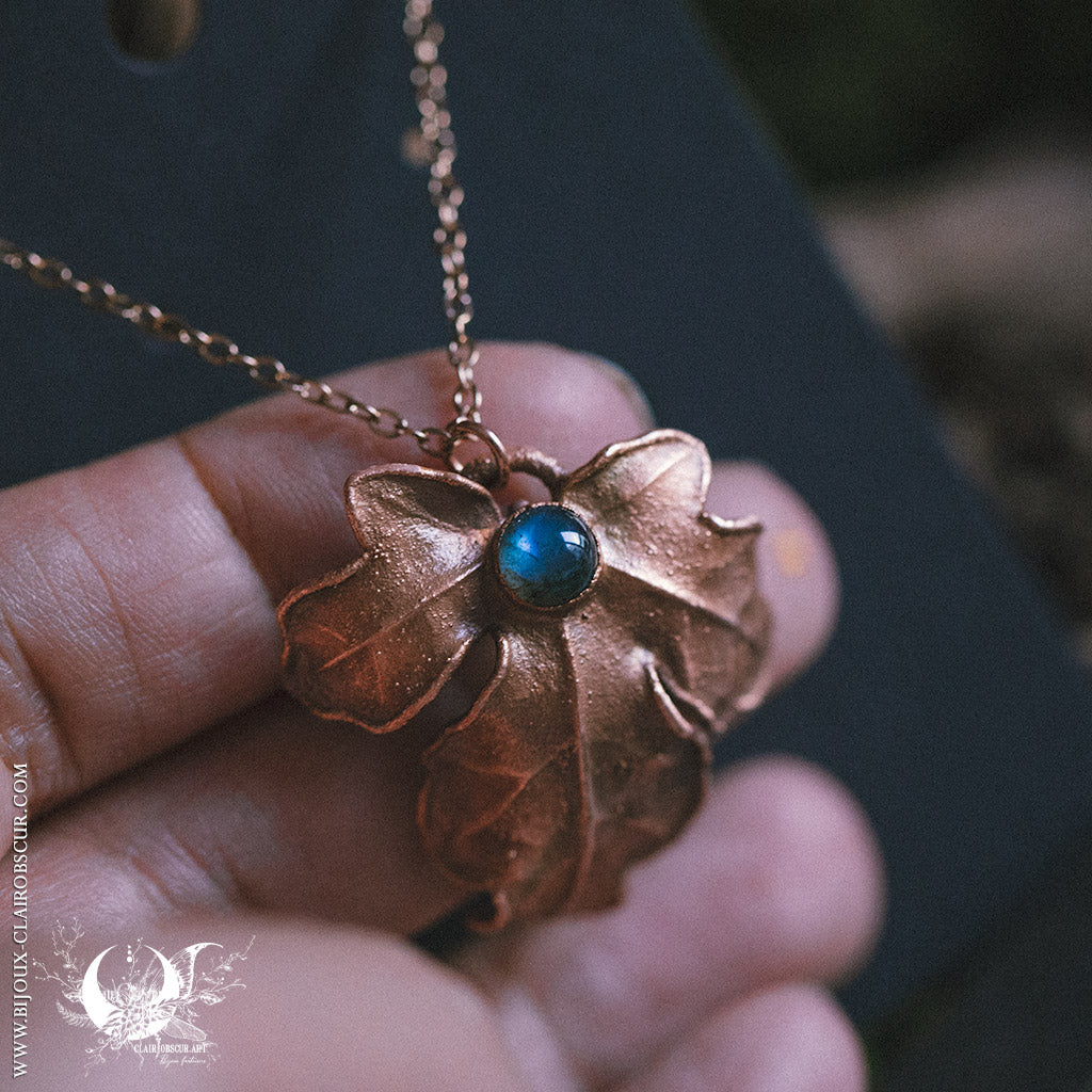 Collier Feuille d'Érable champêtre  & Labradorite
