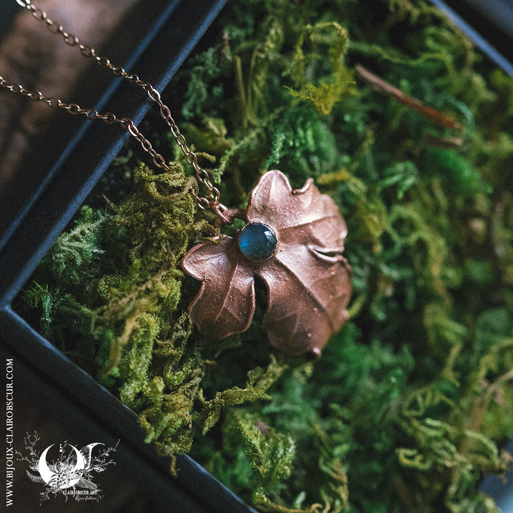 Collier Feuille d'Érable champêtre  & Labradorite