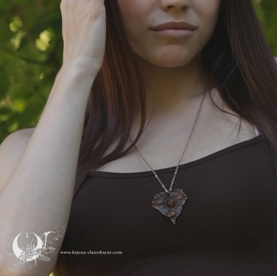 Collier Feuille de Lierre & Ambre de la mer Baltique