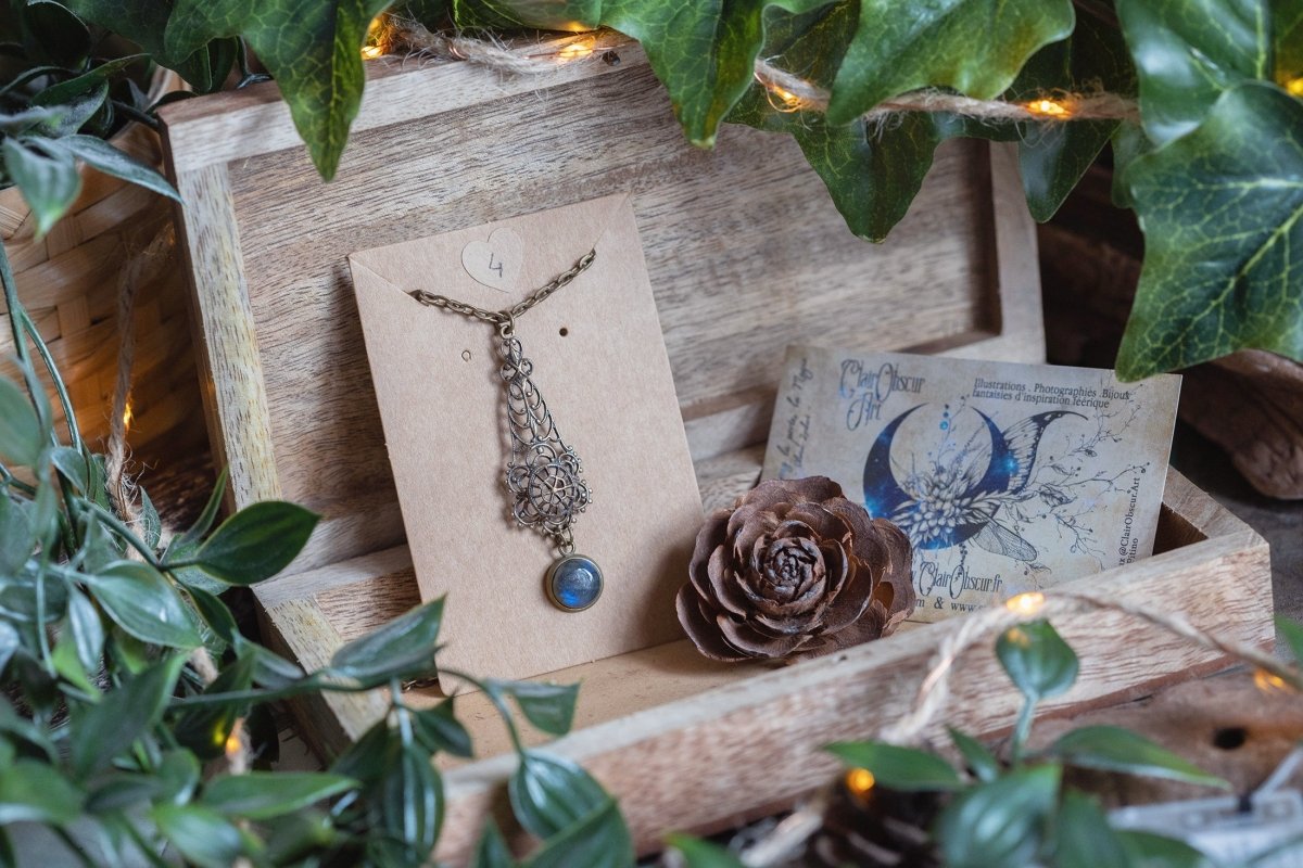 VENTE PRIVÉE D'AUTOMNE - Illustrations & Bijoux fantaisie ClairObscur Art