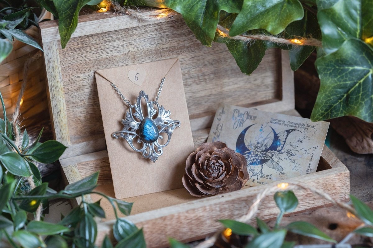 VENTE PRIVÉE D'AUTOMNE - Illustrations & Bijoux fantaisie ClairObscur Art