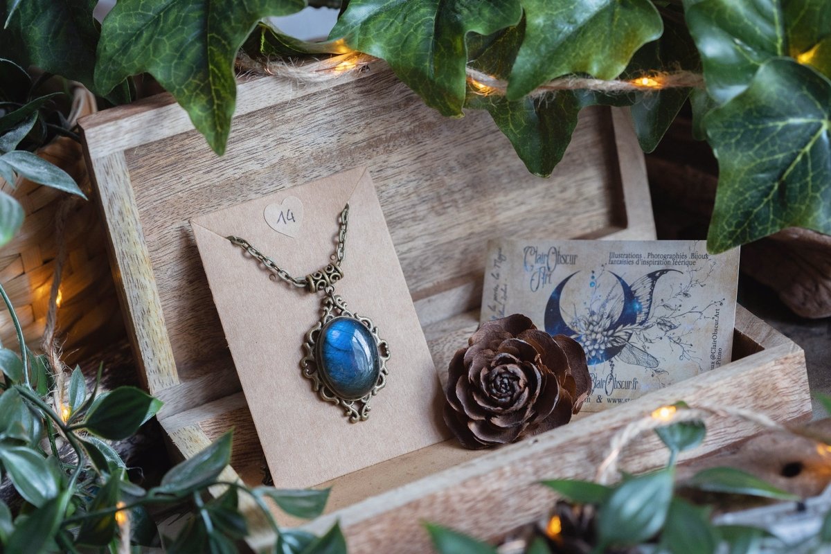 VENTE PRIVÉE D'AUTOMNE - Illustrations & Bijoux fantaisie ClairObscur Art