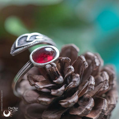 Bague "Plume" Grenat ajustable, en Argent 925 - Illustrations & Bijoux fantaisie ClairObscur Art