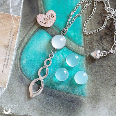 Collier "Ananta" Calcedoine aqua, taille de la chaine au choix - Illustrations & Bijoux fantaisie ClairObscur Art