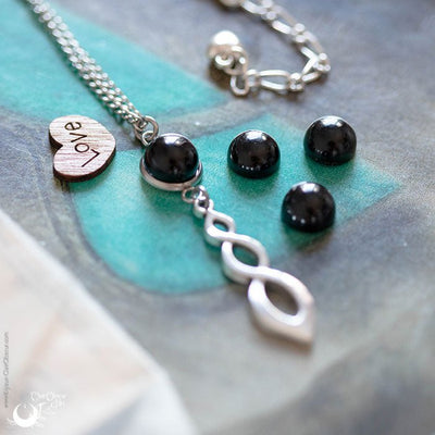 Collier "Ananta" Onyx - Illustrations & Bijoux fantaisie ClairObscur Art