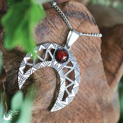 Collier fantaisie "Séléné" Grenat - Illustrations & Bijoux fantaisie ClairObscur Art