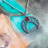 Collier fantaisie "Séléné" Grenat - Dernière pièce ! - Illustrations & Bijoux fantaisie ClairObscur Art