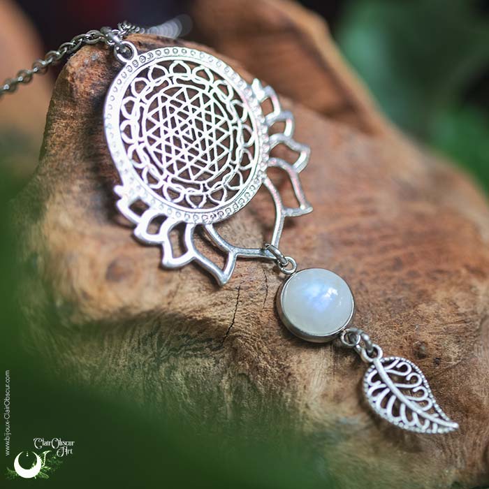 Collier "Fleur de Vie" Pierre de Lune Arc-en-ciel - Illustrations & Bijoux fantaisie ClairObscur Art