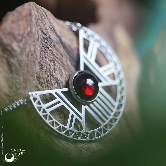 Collier "Héra" Grenat, acier inoxydable - Illustrations & Bijoux fantaisie ClairObscur Art