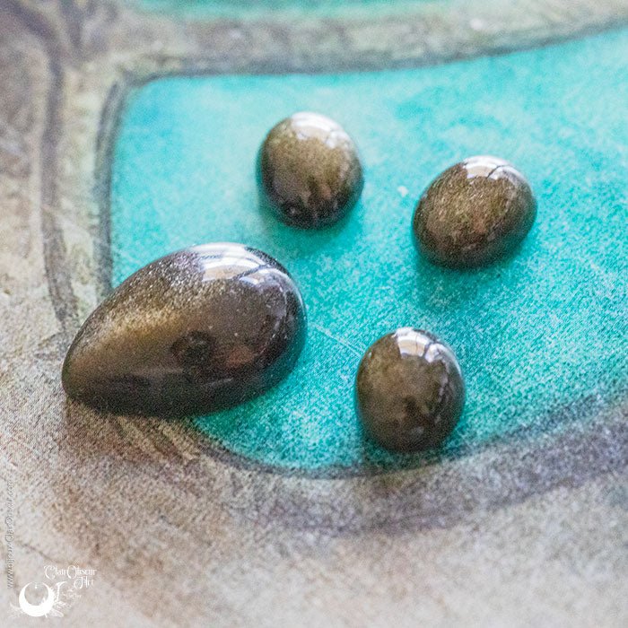 Collier "SIRONA" Obsidienne dorée, en acier inoxydable, taille de la chaine au choix - Illustrations & Bijoux fantaisie ClairObscur Art