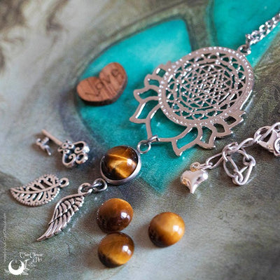 Collier "Sri Yantra Lotus" Oeil de Tigre personnalisable - Illustrations & Bijoux fantaisie ClairObscur Art