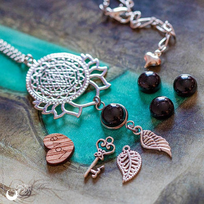 Collier "Sri Yantra Lotus" Onyx personnalisable - Illustrations & Bijoux fantaisie ClairObscur Art